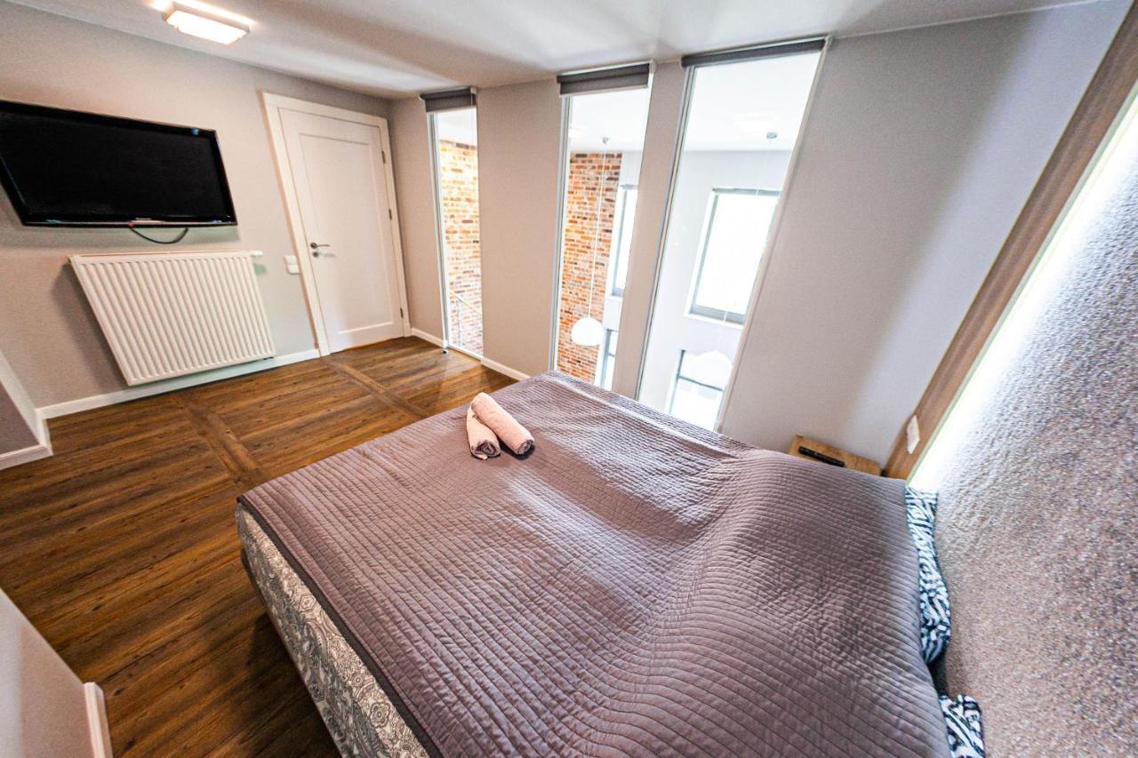 Euro Apartments Szafarnia Delux Гданьск Экстерьер фото