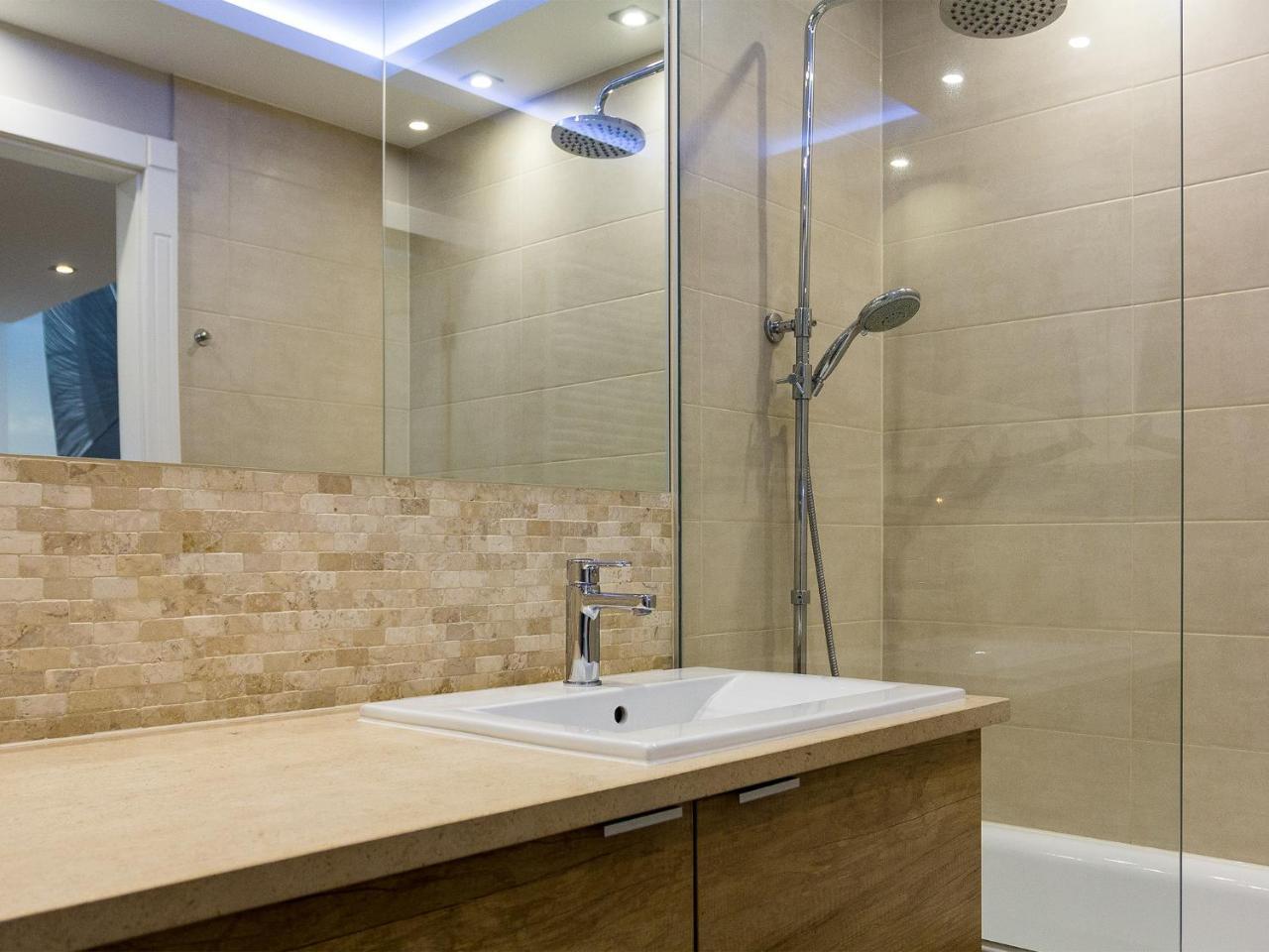 Euro Apartments Szafarnia Delux Гданьск Экстерьер фото